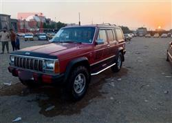 جیپ گراند شیرۆکی